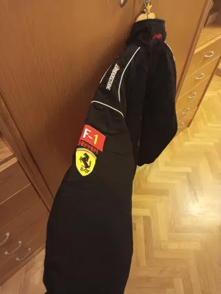 Chaqueta Ferrari Negra