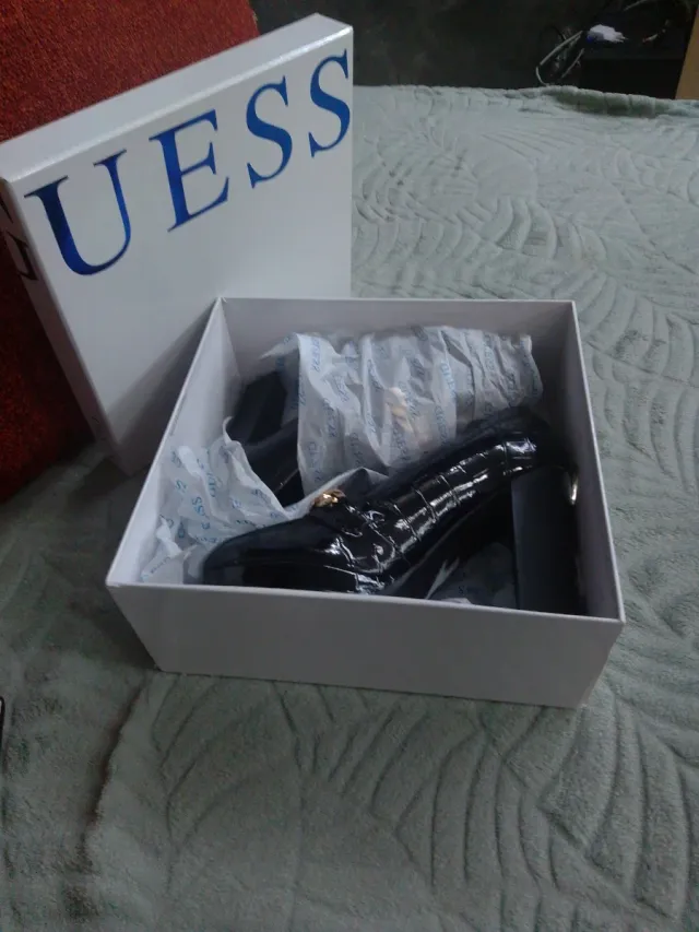 Zapatos Guess Nuevos talla 37