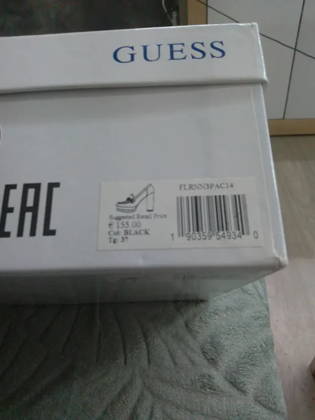 Zapatos Guess Nuevos talla 37