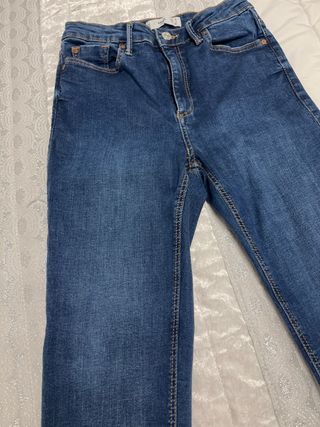 Pantalón vaquero pitillo tiro alto Mango