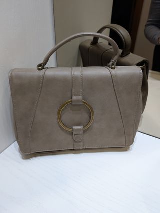 Borsa Camomilla Beige con Dettagli Oro