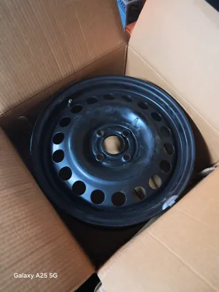 Llantas sin usar opel !! 15" 56,6 buje 4x100