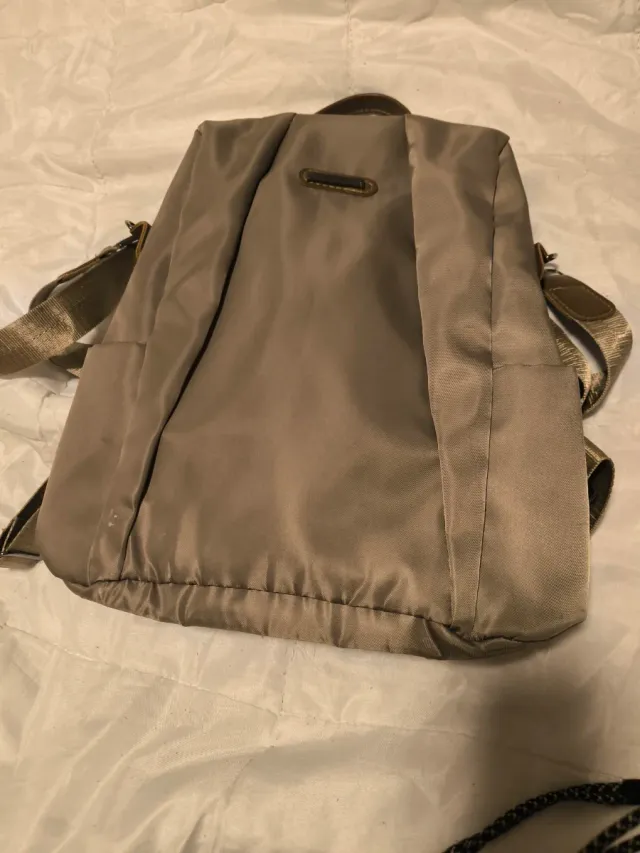 Mochila Antirrobo color marrón grisáceo