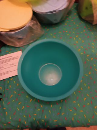 Tupperware Ciotola Gigante 7.5L con Coperchio