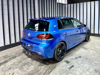 Volkswagen Golf R Backets