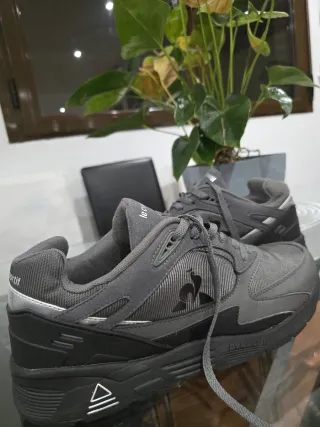 Zapatillas Le Coq Sportif grises y negras