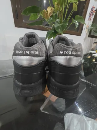 Zapatillas Le Coq Sportif grises y negras