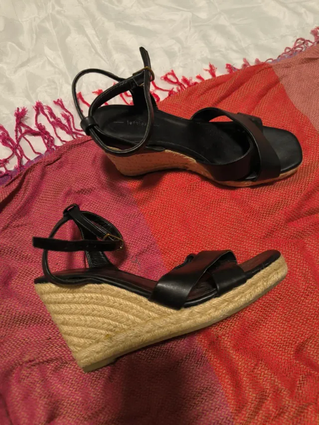 Sandalias de cuña negras esparto y piel