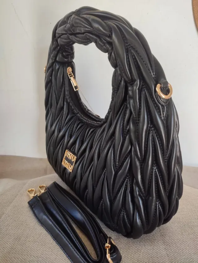 Bolso Negro Acolchado