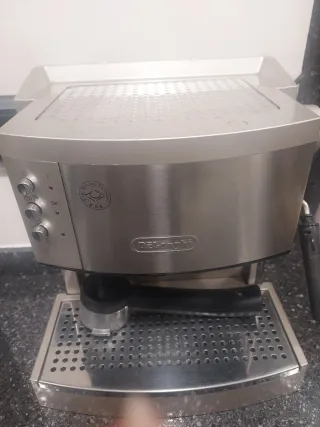 Cafetera Espresso DeLonghi Acero Inoxidable