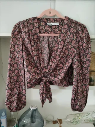 Camisa Zara satinada estampada