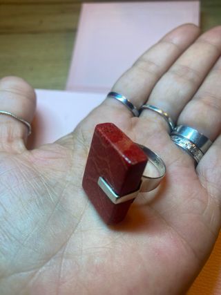 Anillo Plata con Piedra Coral Rojo