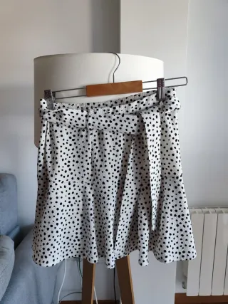 Falda pantalón estampada lunares