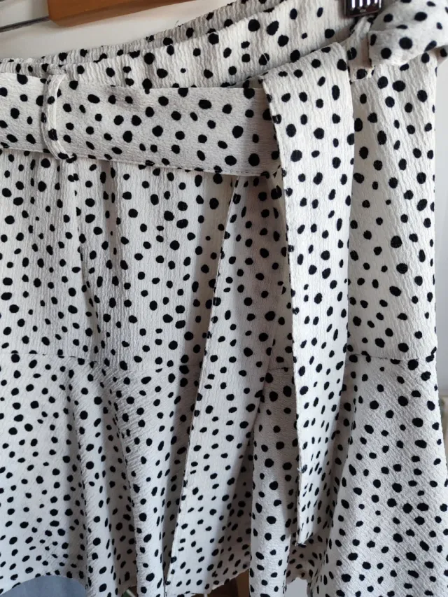 Falda pantalón estampada lunares