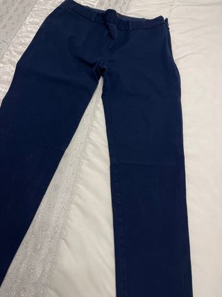 Pantalón pitillo azul marino Cortefiel Talla 40