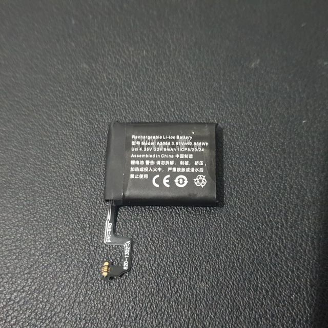 Apple Watch Series 4 (40mm) - Batería iFixit