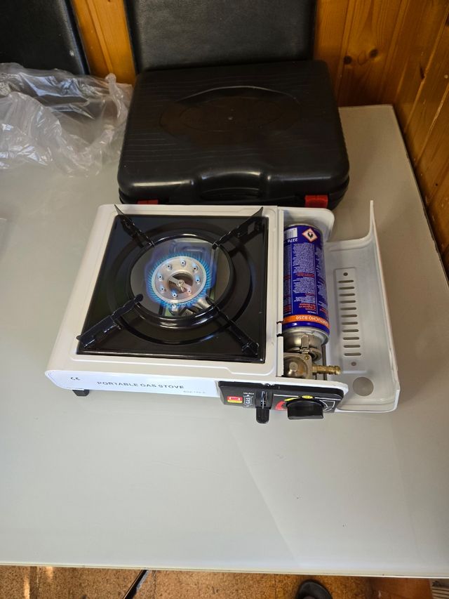 Fornello portatile a gas per campeggio