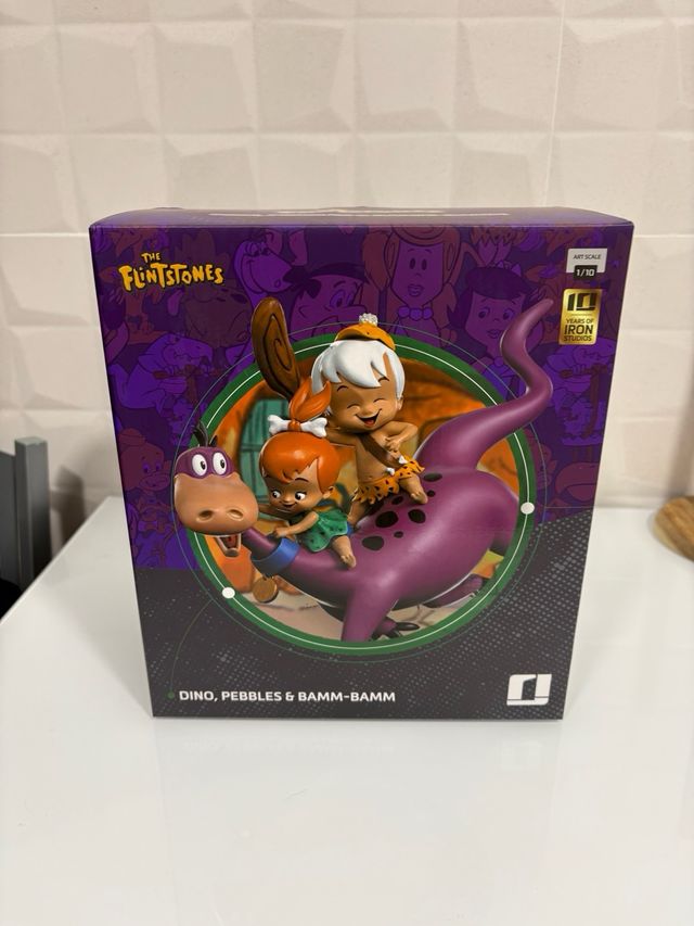Figura Iron studio  Dino,Pebbles y Bamm.picapiedra