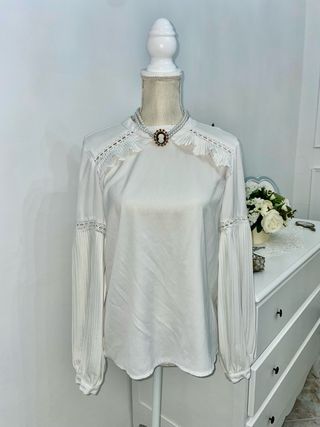 Camicetta elegante con pizzo