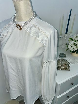Camicetta elegante con pizzo