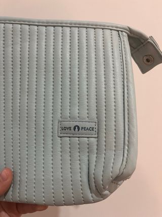 Neceser Bolso Aseo Azul Claro Teal 2.8L nuevo