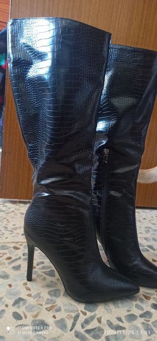 Botas altas negras sin estrenar