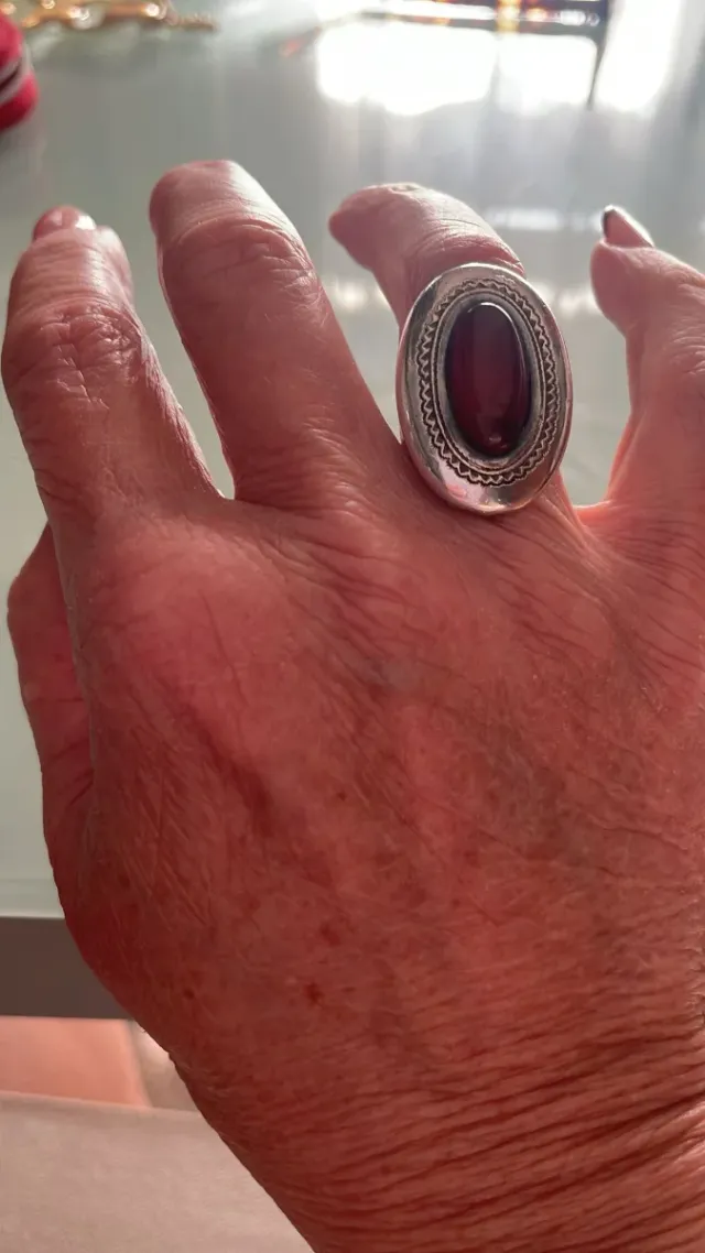 Anello Argento con Pietra Rossa