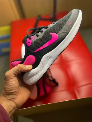 Zapatillas Nike Revolution 7 Negro/Rosa