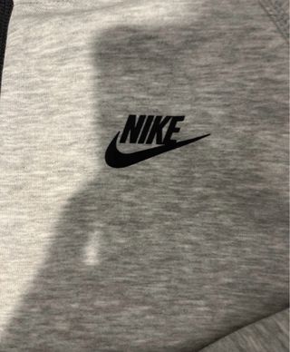 Sudadera Nike Tech Gris