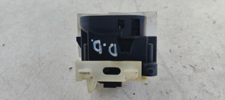 MANDO ELEVALUNAS DELANTERO DERECHO MERCEDES-BENZ