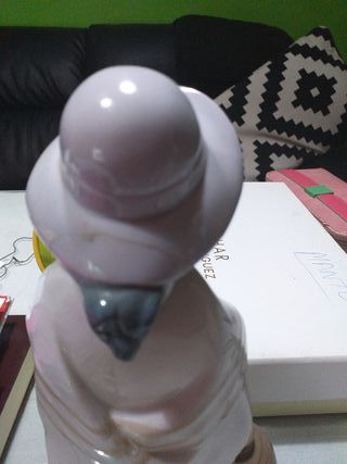 Figura Lladró Porcelana Mujer Sombrero