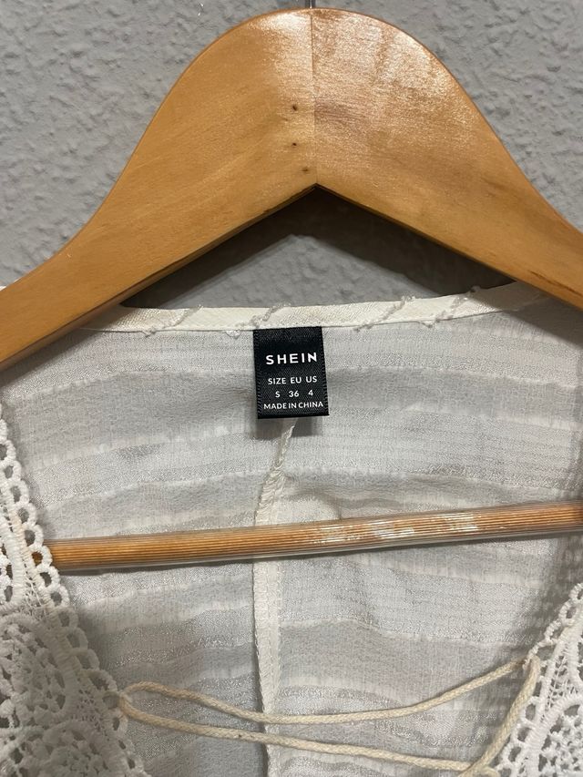Blusa SHEIN encaje manga larga