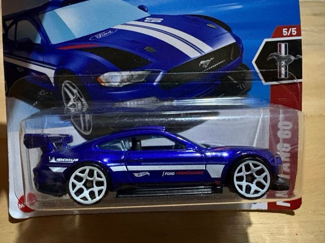 Hot Wheels Custom '18 Ford Mustang GT
