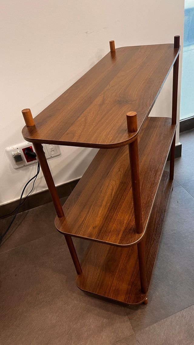 Scaffale in legno a 3 ripiani