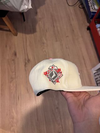 Gorra New Era Chicago White Sox Beige/Rosa