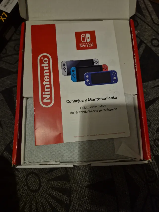 Nintendo Switch OLED Azul e Laranja