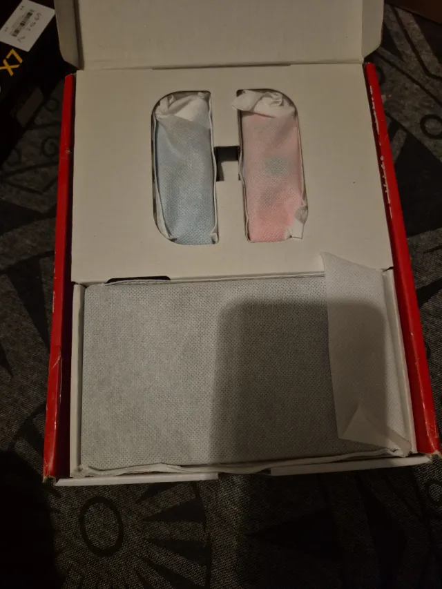 Nintendo Switch OLED Azul e Laranja