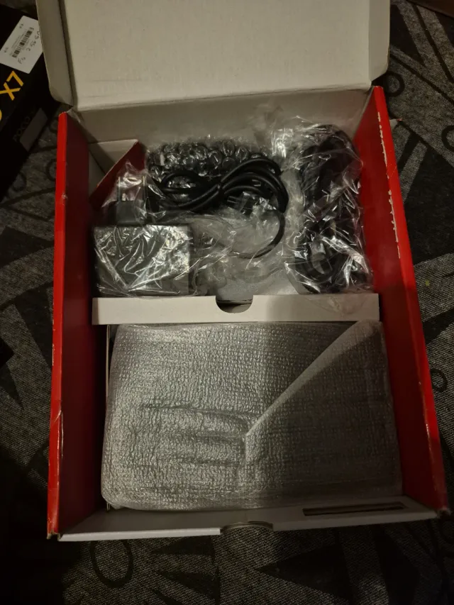 Nintendo Switch OLED Azul e Laranja