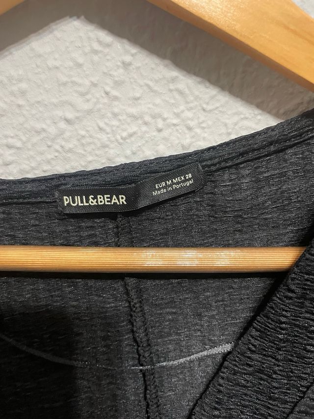 Blusa corta negra Pull&Bear