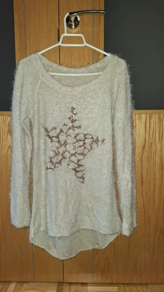 Jersey peluche beige con estrella dorada