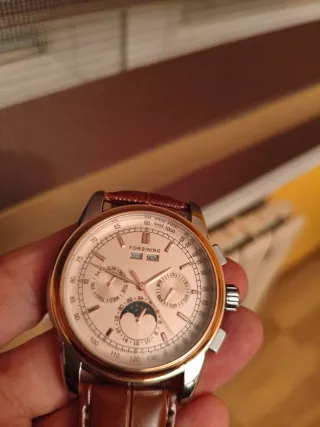 Reloj Automático Negro y Plateado