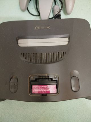 Nintendo 64 con Mando