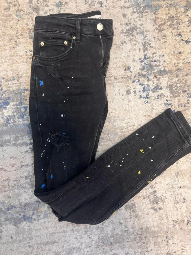 Pantalón vaquero negro