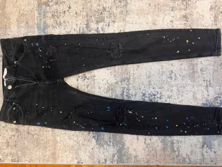 Pantalón vaquero negro