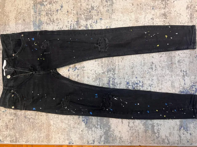 Pantalón vaquero negro