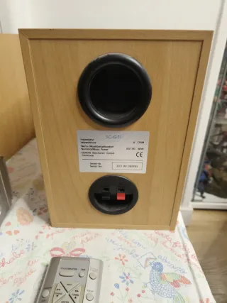 Lector CD y radio Denon + Altavoces