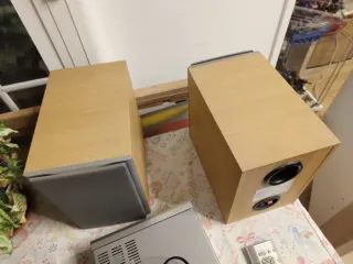 Lector CD y radio Denon + Altavoces