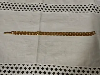 Pulsera dorada eslabones