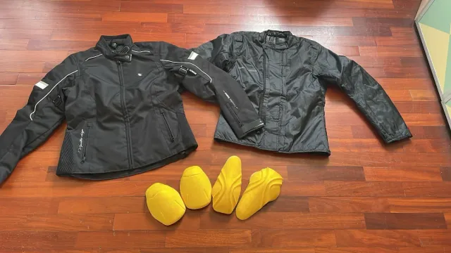 Giacca moto invernale nera con protezioni