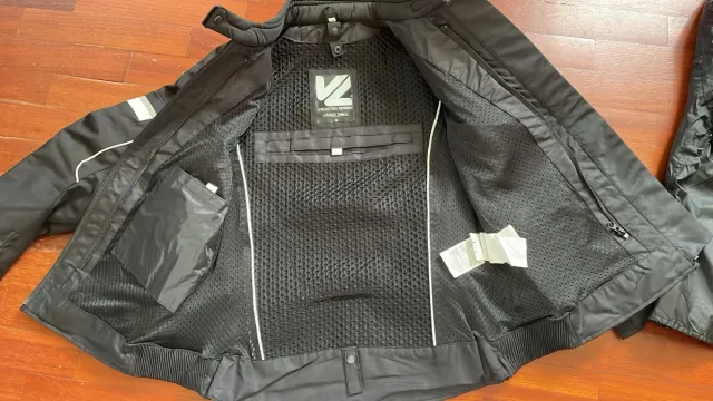 Giacca moto invernale nera con protezioni